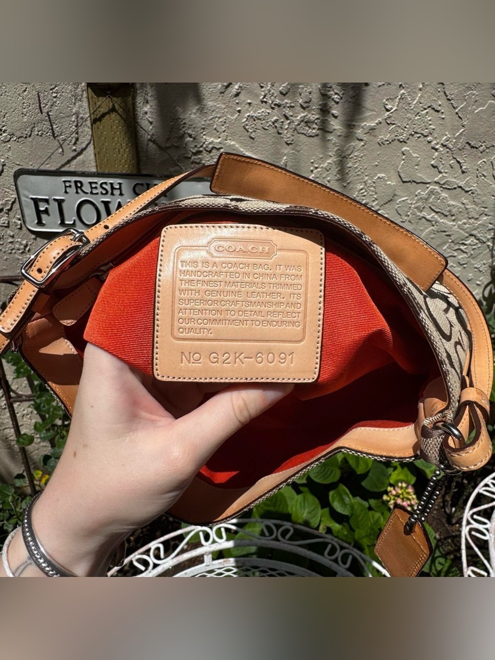 Vintage Slouchy Monogramed Coach Shoulder Bag with Clip Closure - Picture 7 of 8